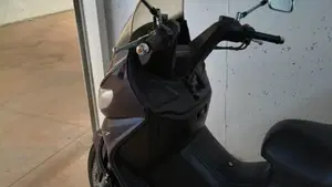 Suzuki Burgman AN 400 (2001 - 02)  (2)