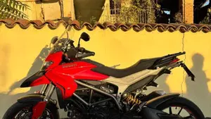 Ducati Hyperstrada 821 (2013 - 15)  (3)