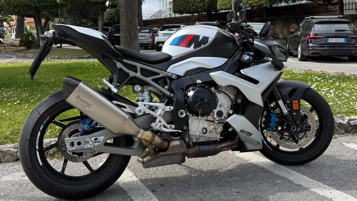Bmw M 1000 R (2025 - 27)  (3)
