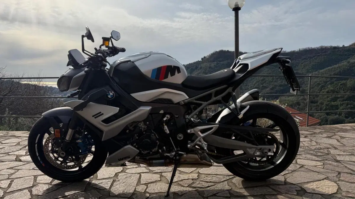 Bmw M 1000 R (2025 - 27)  (8)