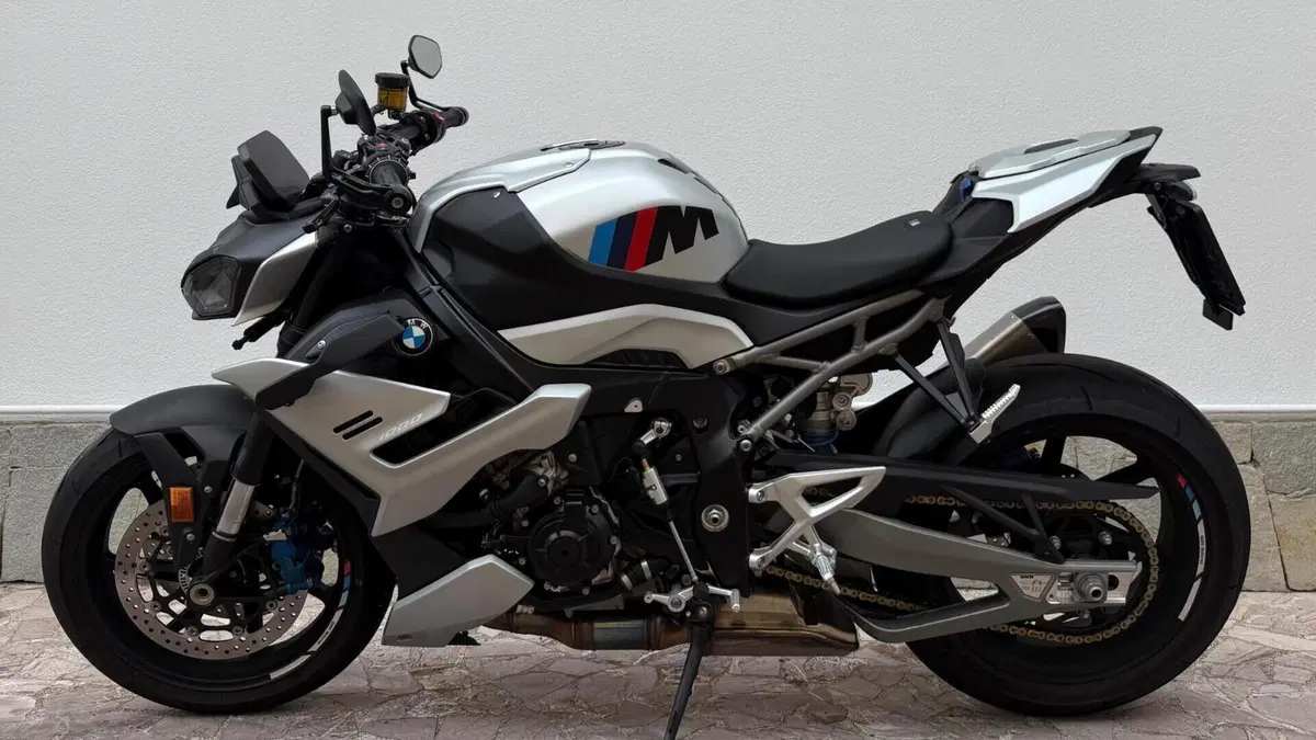Bmw M 1000 R (2025 - 27)  (10)