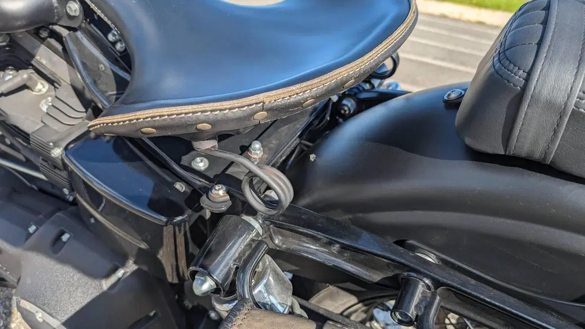 Harley-Davidson 1584 Street Bob (2008 - 15) - FXDB  (6)