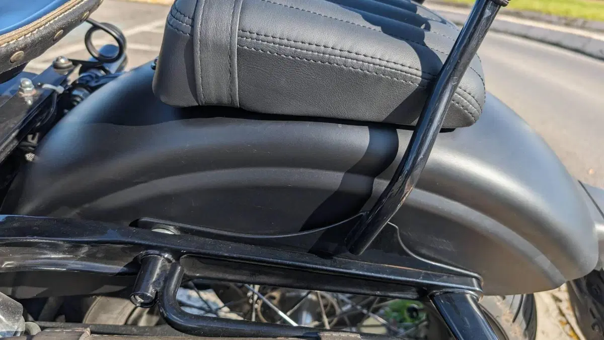 Harley-Davidson 1584 Street Bob (2008 - 15) - FXDB  (7)