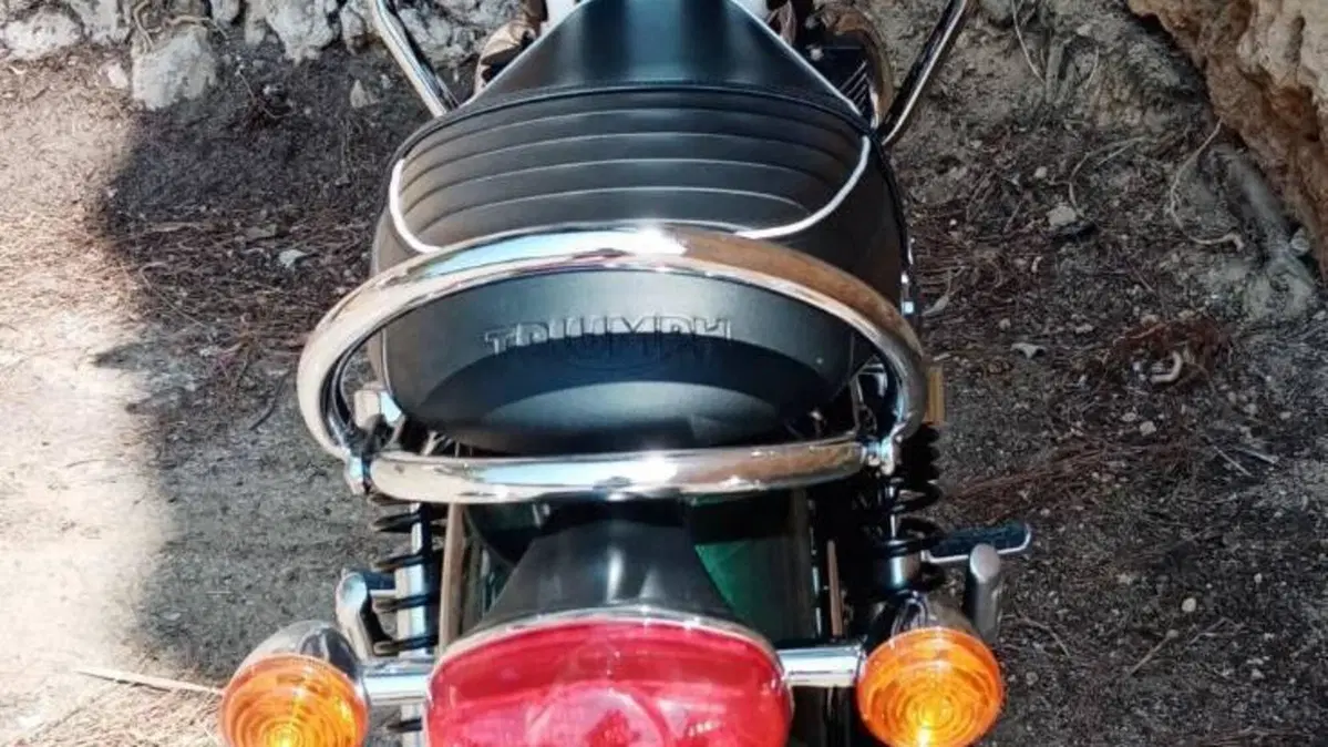 Triumph Bonneville T120 (2016 - 20)  (12)