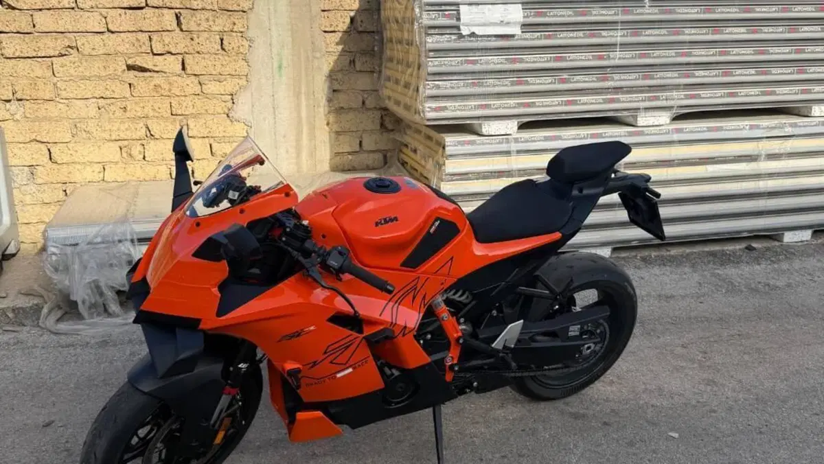 KTM 990 RC R (2026)  (2)