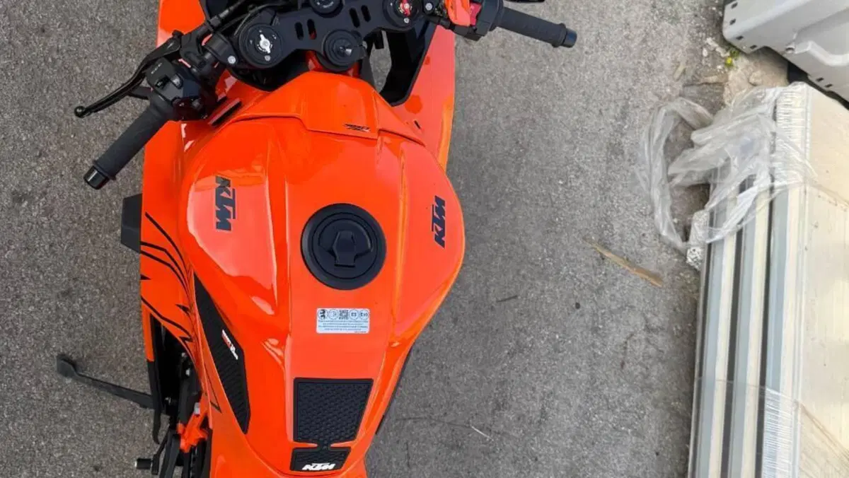 KTM 990 RC R (2026)  (4)