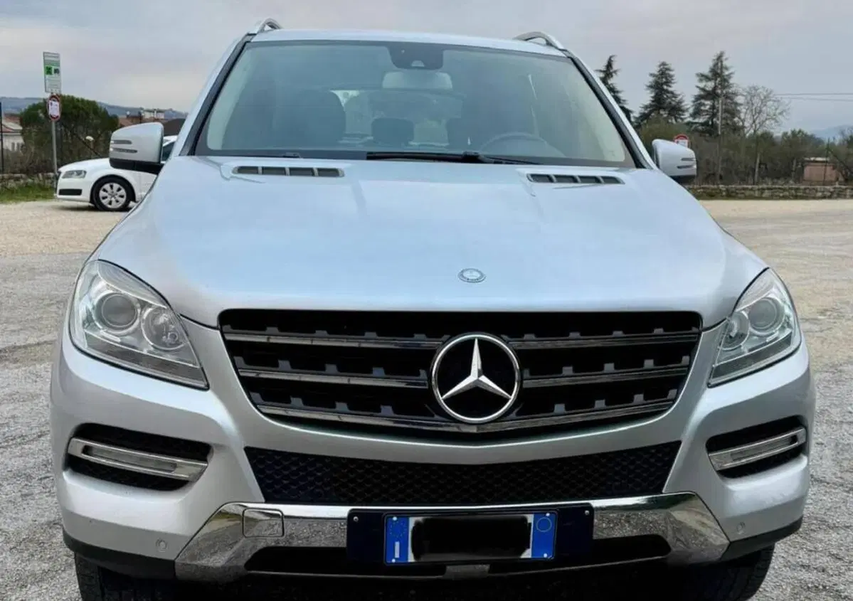 Mercedes-Benz Classe ML 350 BlueTEC 4Matic Sport (5)
