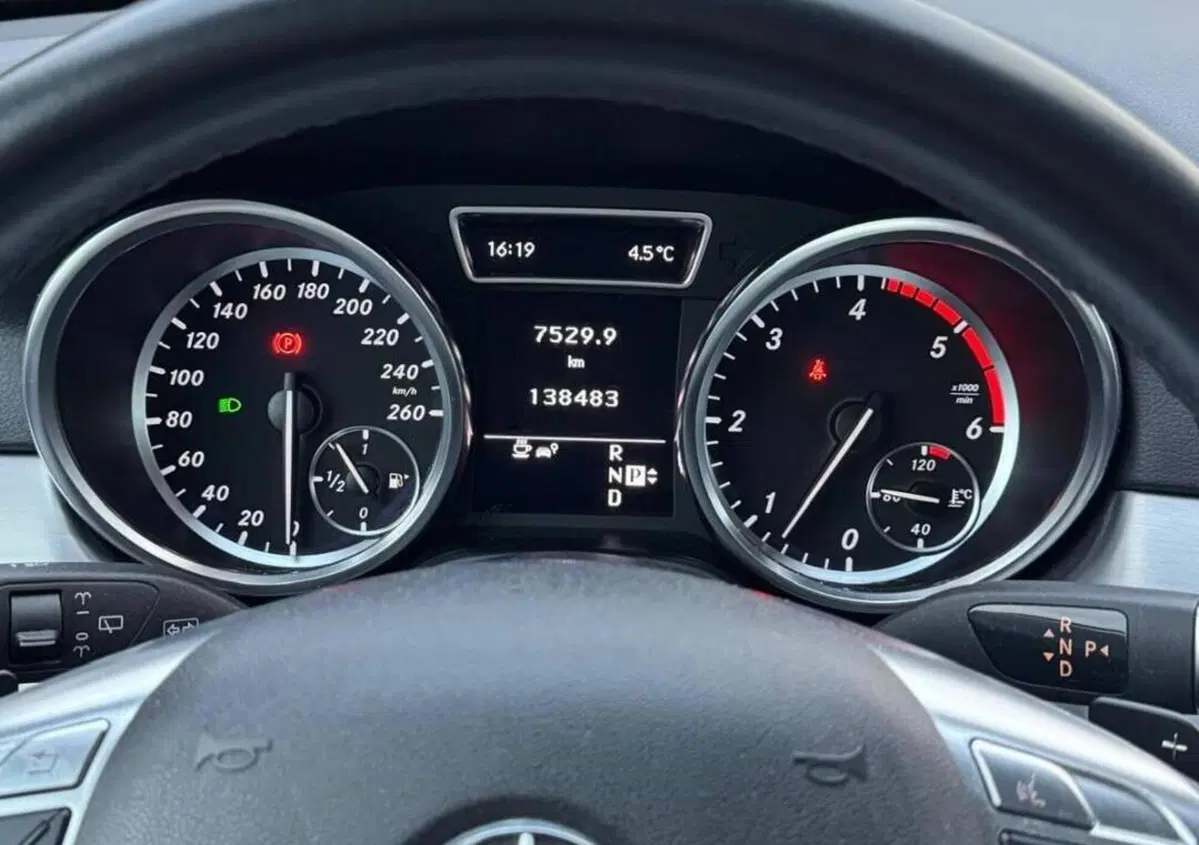 Mercedes-Benz Classe ML 350 BlueTEC 4Matic Sport (7)