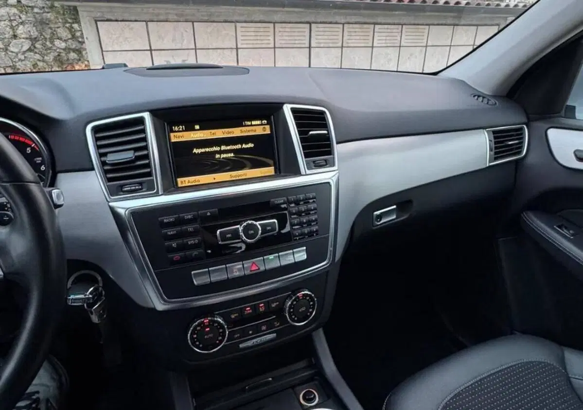Mercedes-Benz Classe ML 350 BlueTEC 4Matic Sport (8)