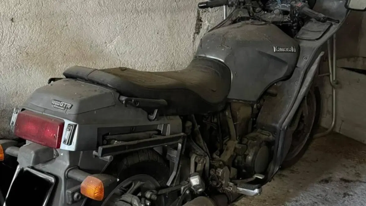 Kawasaki GTR 1000 