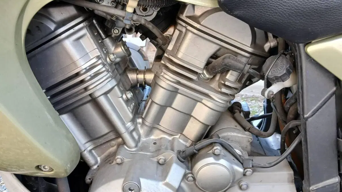 Honda Transalp XL 650V (2000 - 04)  (2)