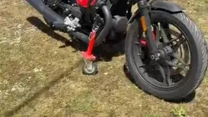 Moto Guzzi V7 III Carbon (2018 - 20)  (2)