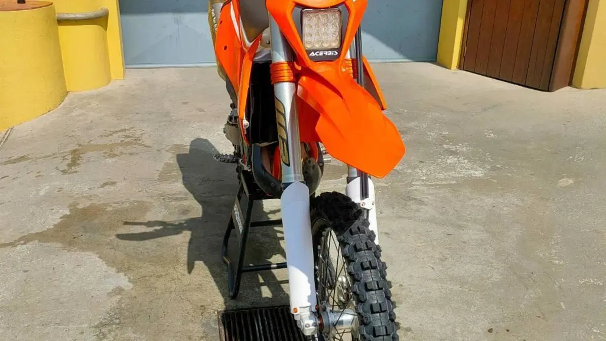 KTM 500 EXC-F (2023)  (2)