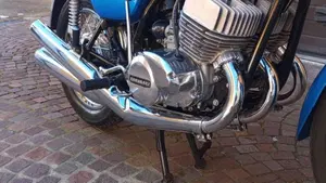 Kawasaki   (8)