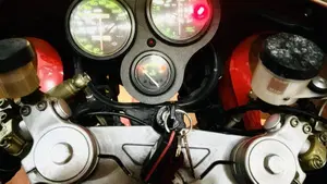 Ducati SuperSport 750 HF I.E.(1999 - 02)  (4)