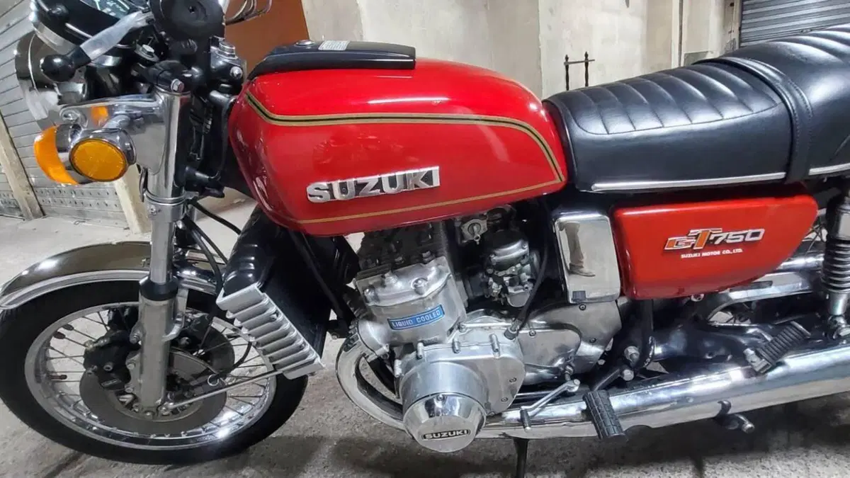 Suzuki   (7)