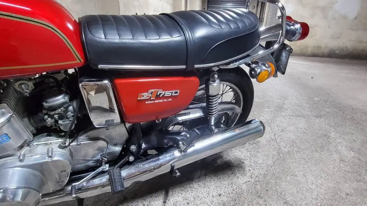 Suzuki   (16)