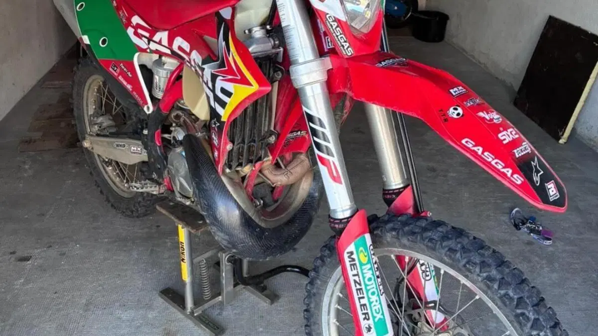 GASGAS EC 250 (2022)  (2)