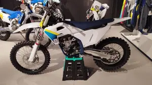 Husqvarna FC 250 (2025)  (2)