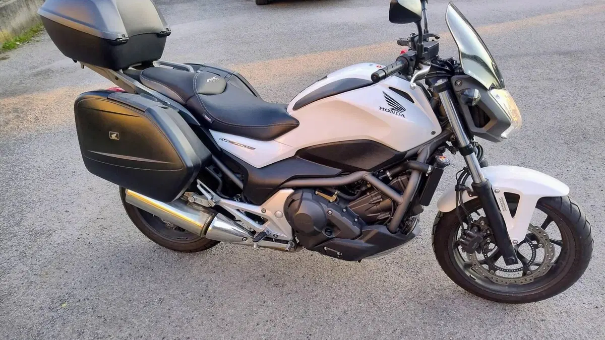 Honda NC700S DCT ABS (2011 - 14)  (2)