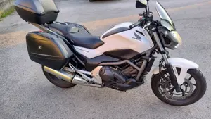Honda NC700S DCT ABS (2011 - 14)  (2)