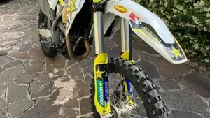 Husqvarna FE 350 (2022)  (2)