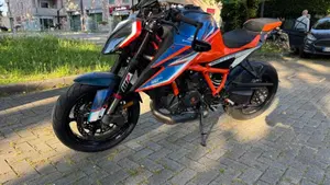KTM 1290 Super Duke R (2021)  (2)