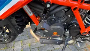 KTM 1290 Super Duke R (2021)  (12)