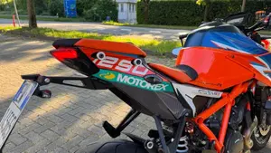 KTM 1290 Super Duke R (2021)  (15)