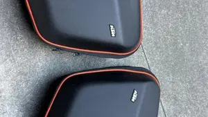 KTM 1290 Super Duke R (2021)  (17)