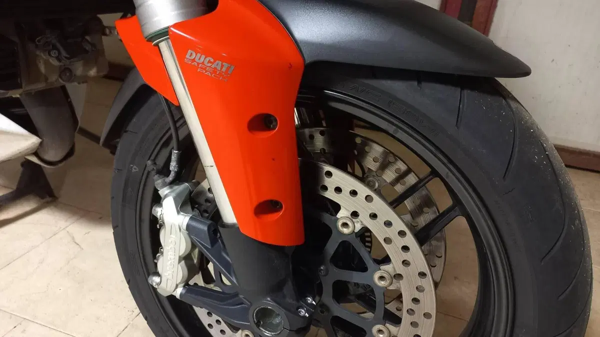 Ducati Multistrada 1200 S Touring (2013 - 14)  (9)