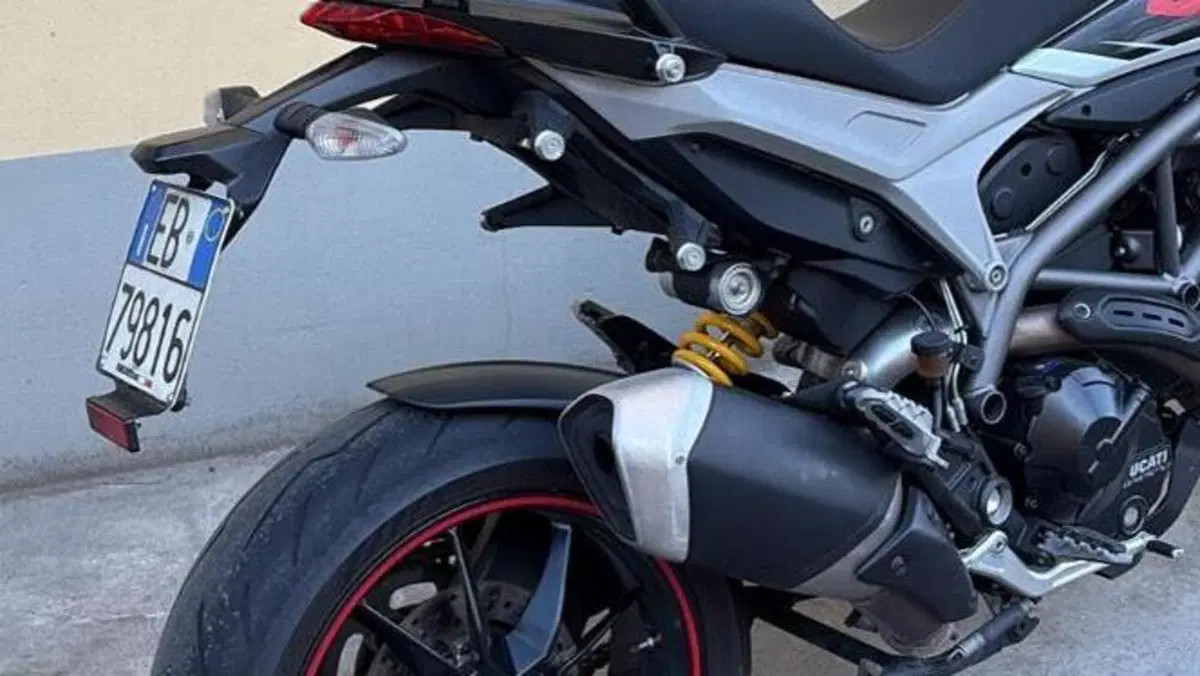 Ducati Hyperstrada 821 (2013 - 15)  (3)