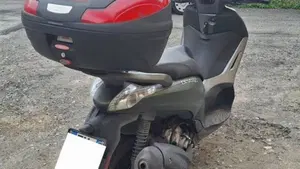 Piaggio Beverly 300 S i.e. ABS-ASR (2016 - 20)  (2)