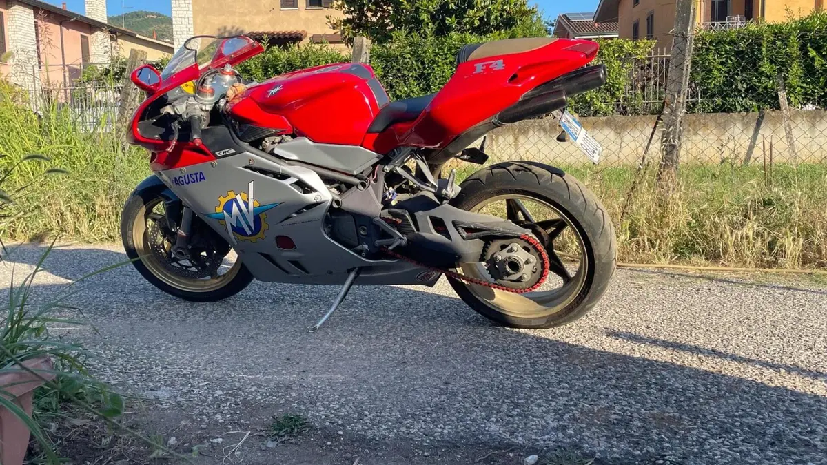 MV Agusta F4 750 S 1+1 (2003 - 06)  (3)