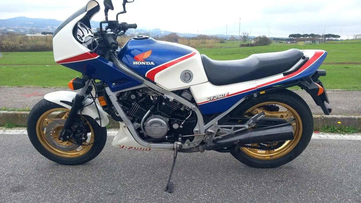 Honda   (2)