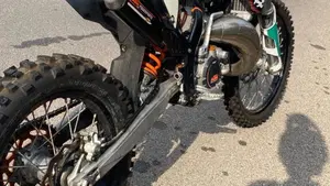 KTM 125 EXC Six Days (2010)  (3)