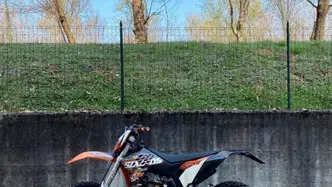 KTM 125 EXC Six Days (2010) usata