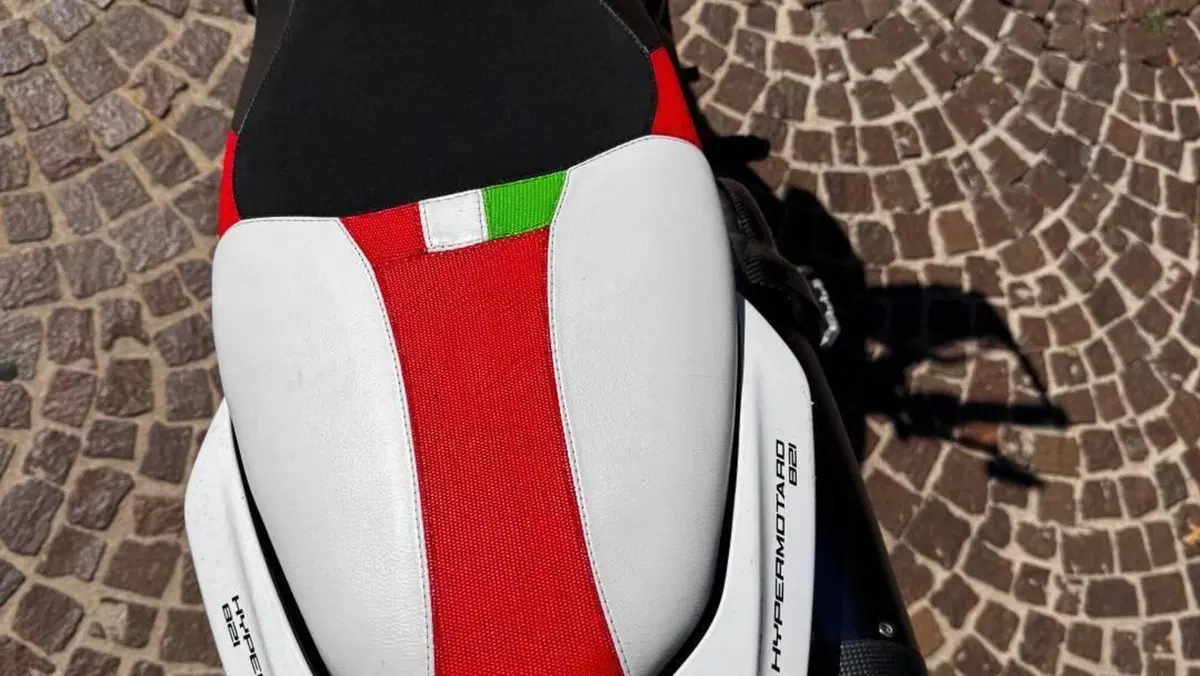 Ducati Hypermotard 821 SP (2013 - 15)  (12)