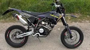 Fantic Motor Motard 125 M Performance 4t (2019)  (2)