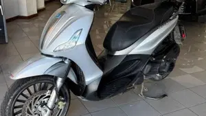 Piaggio Beverly 300 S i.e. ABS-ASR (2016 - 20)  (2)