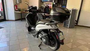 Piaggio Beverly 300 S i.e. ABS-ASR (2016 - 20)  (4)