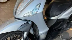 Piaggio Beverly 300 S i.e. ABS-ASR (2016 - 20)  (9)