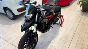 Ducati Hypermotard 821 (2013 - 15)  (6)