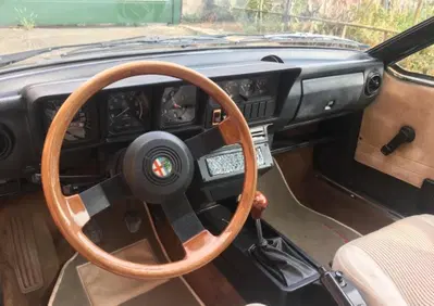 Alfa Romeo gtv 2.0  (7)