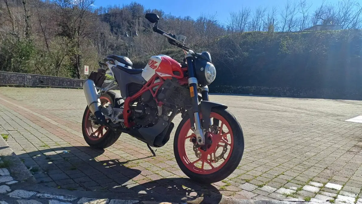 Swm Varez 125 (2022 - 23)  (3)
