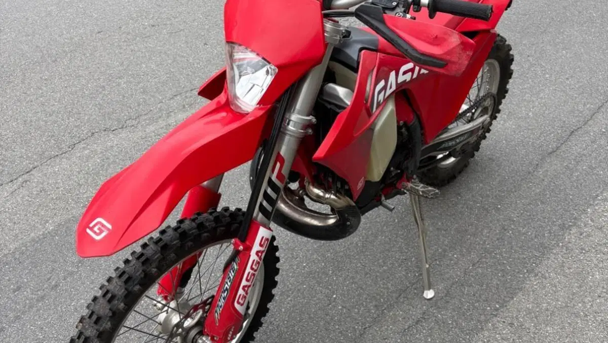 GASGAS EC 300 (2024)  (2)