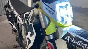 Husqvarna FE 250 (2022)  (5)