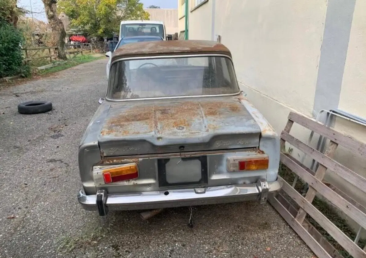Alfa Romeo GIULIA SUPER BISCIONE DA RESTAURO   (3)