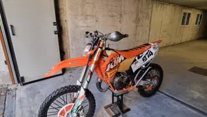 KTM 125 EXC (2011)  (2)