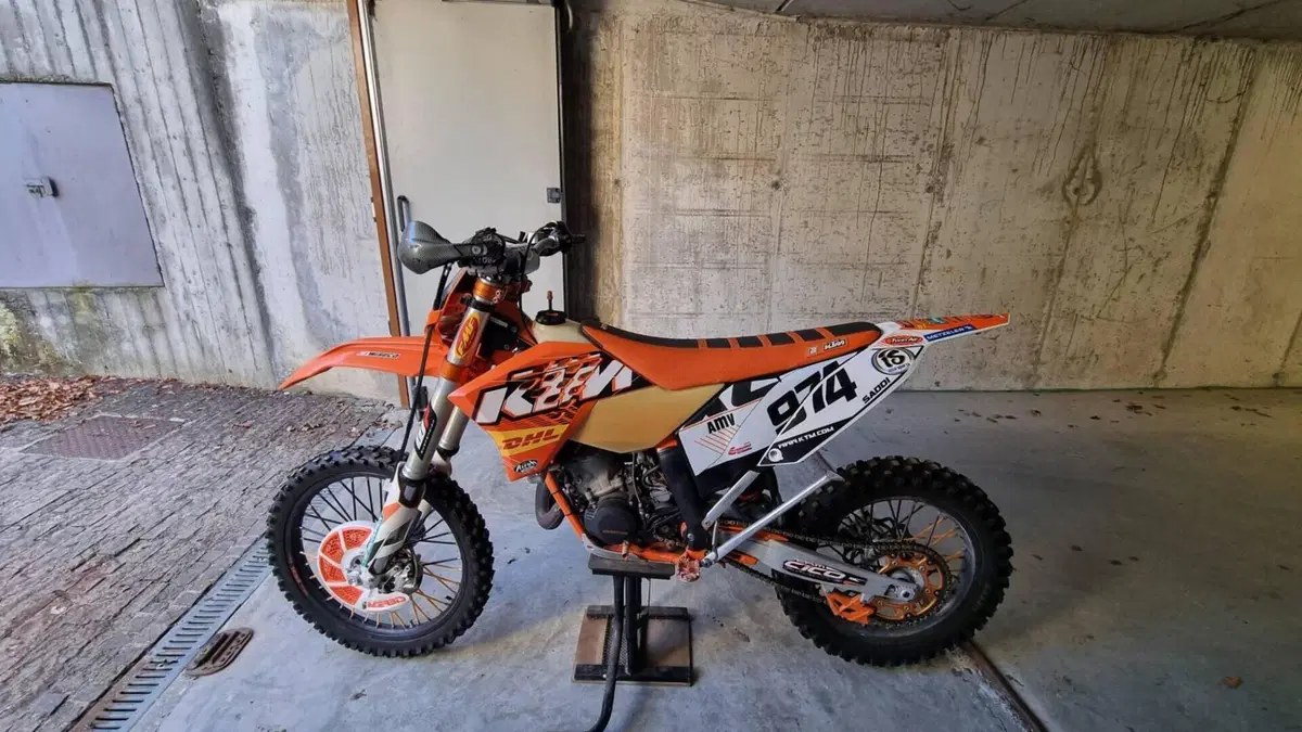 KTM 125 EXC (2011)  (3)